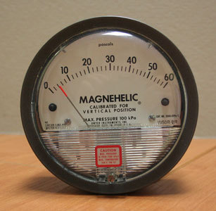 Dwyer Make Magnehelic Differential Pressure Gauge