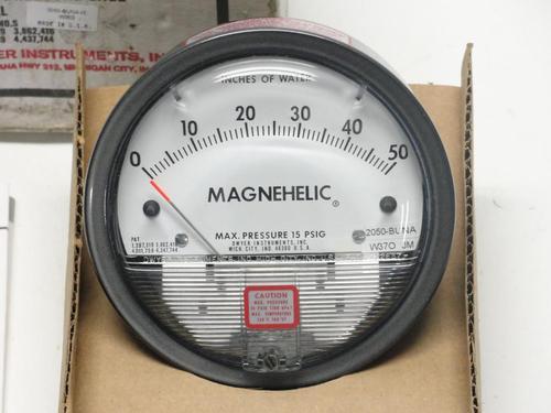 Dwyer Series 2000:2060 Magnehelic Differential Pressure Gage