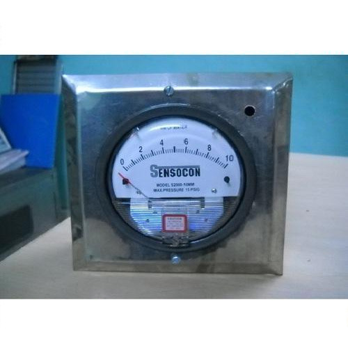 Magnehelic Gauge with S.S. Enclosure