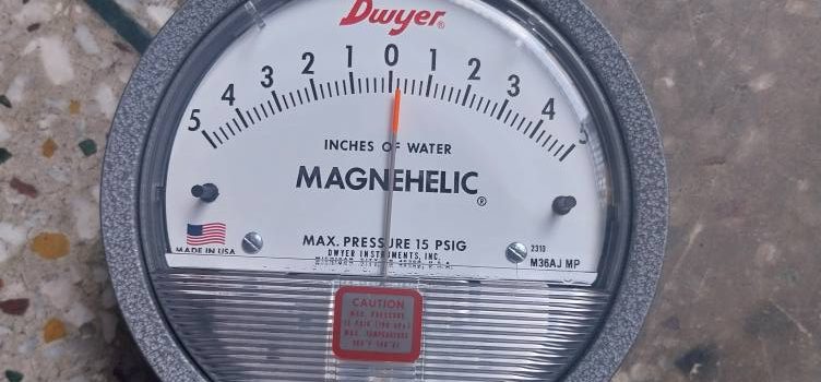 DWYER OMEGA Differential Pressure Gauge From Kablana Industrial Area Jhajiar Haryana